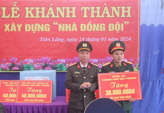 Khánh thành “Nhà đồng đội” tặng Đại úy Đinh Văn Thú